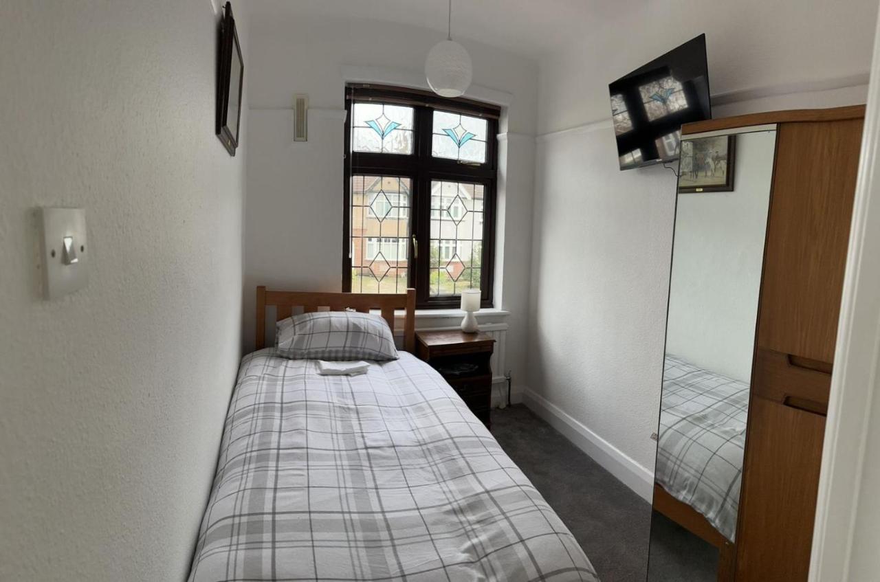 Amazing And Romantic O2 Arena 4 Bedrooms House Free Parking Londyn Zewnętrze zdjęcie